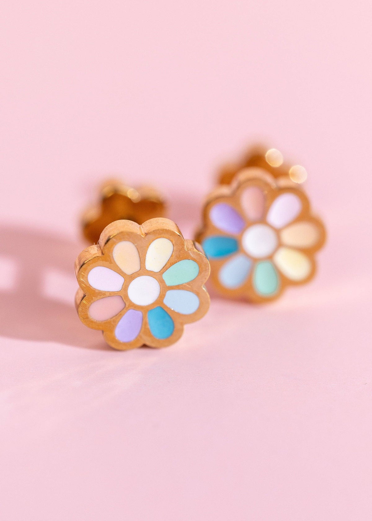 Pierced Co. Flatback Earring-Rainbow Daisy
