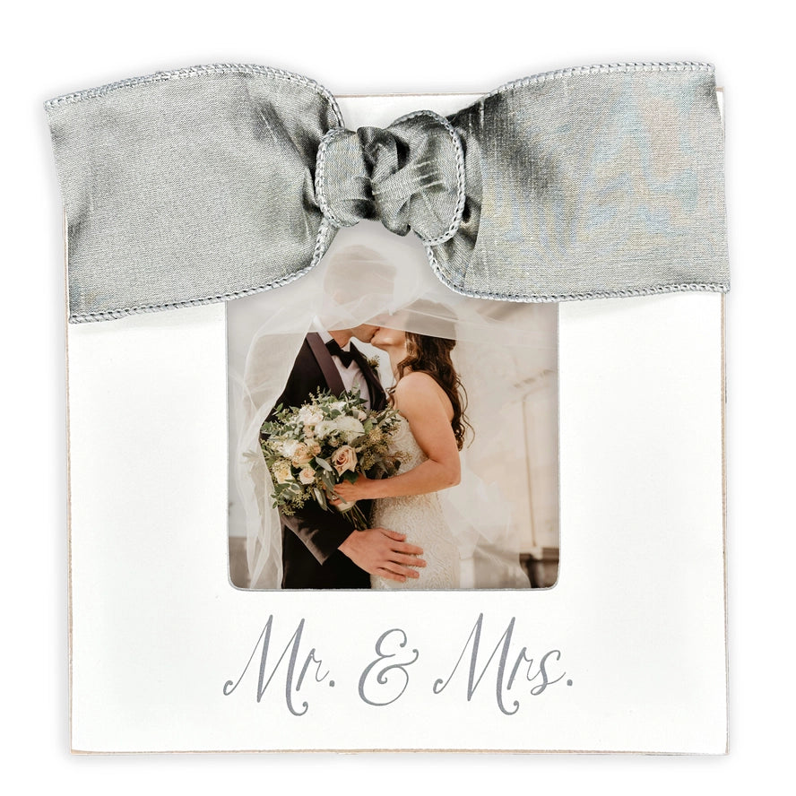 Simply Square Frame- Mr and Mrs