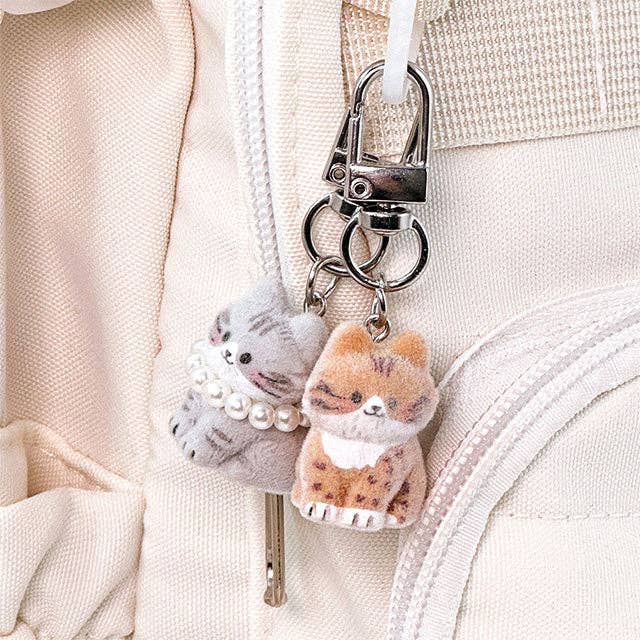 Fluffy Cat DIY Keychain Kit – Surprise Blind Box Charm
