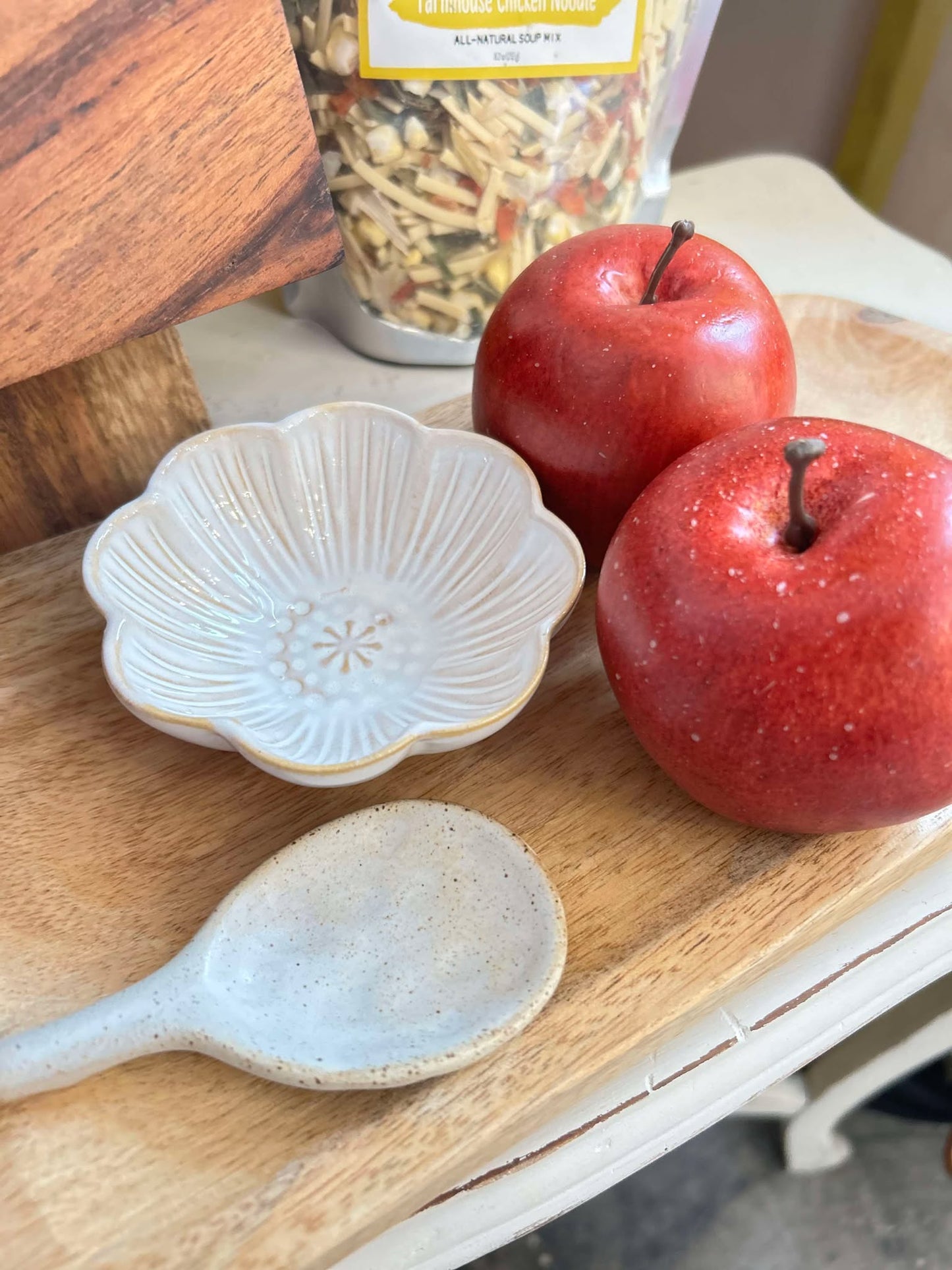 Flower Pattern Pinch Bowl- Lotus