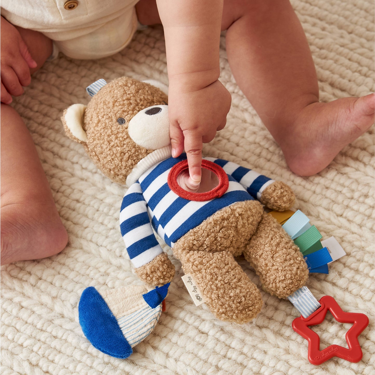 *NEW* Bitzy Traveler™ Bear