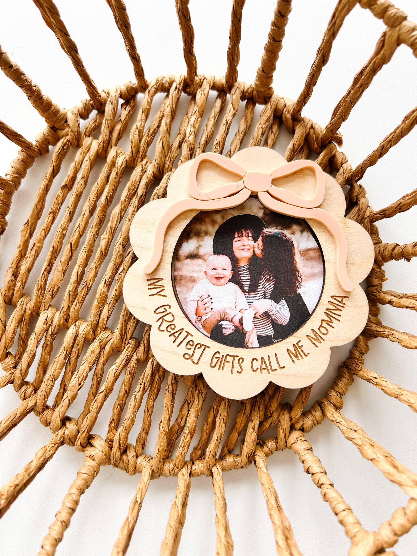 Scallop Bow Photo Magnet