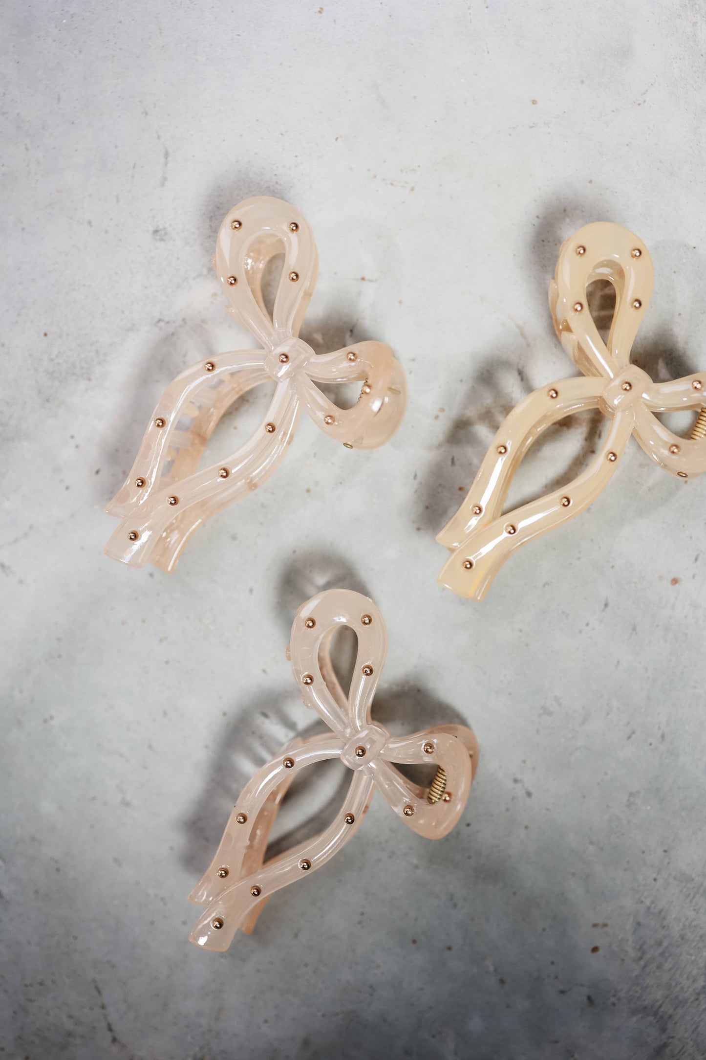 STUDDED BOW CLIP | IVORY