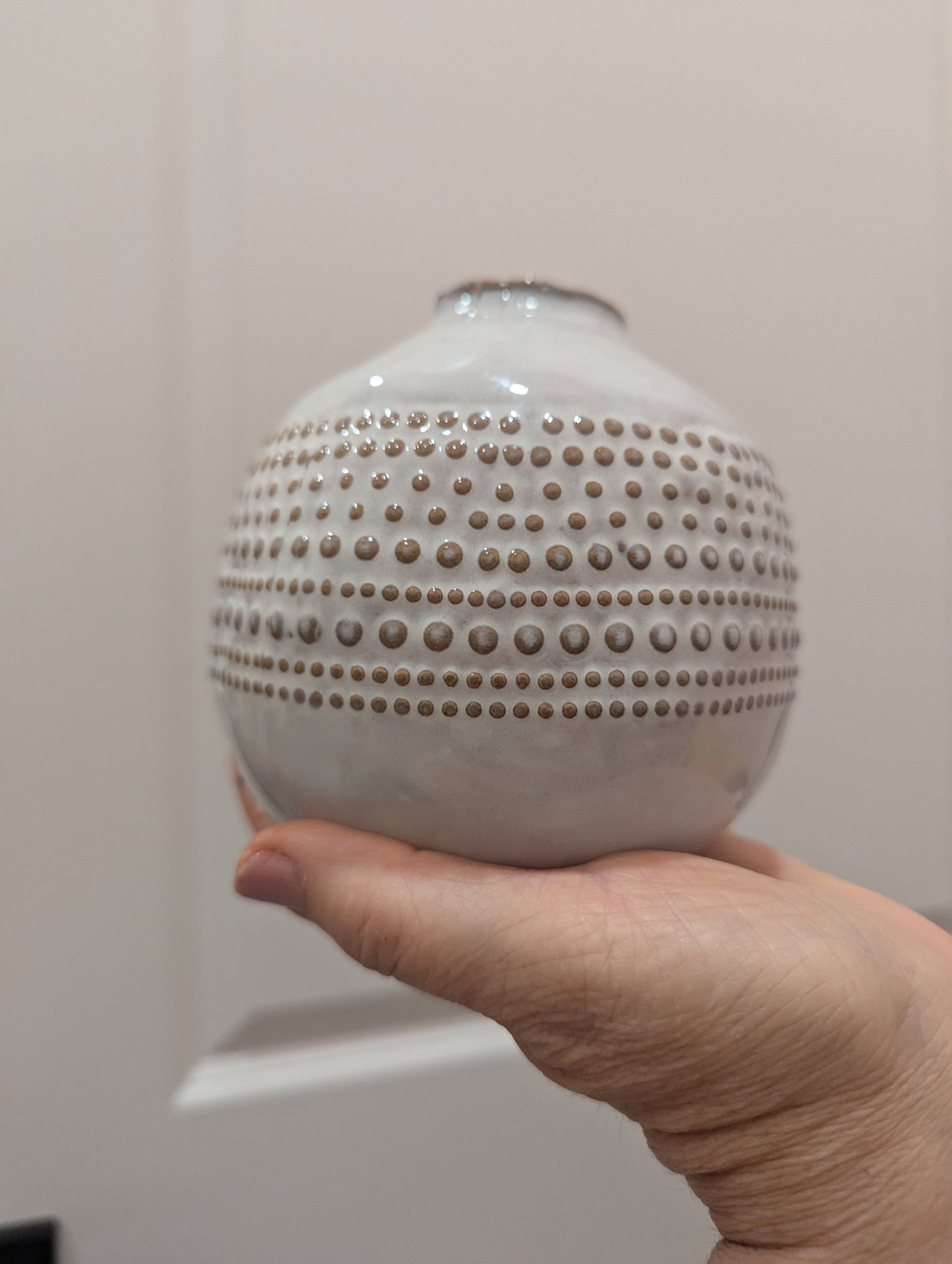 4x6 Round dotted Vase