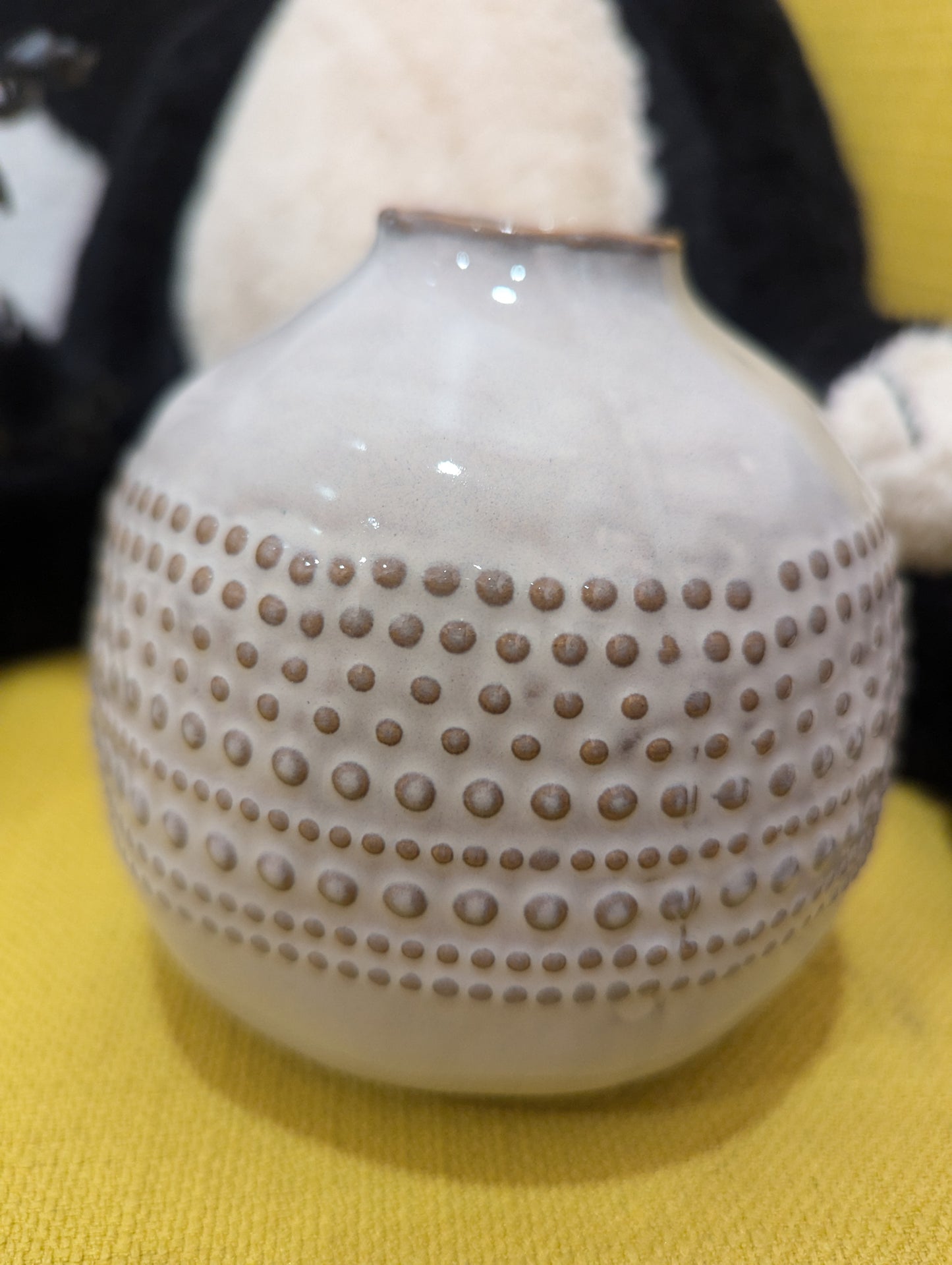 4x6 Round dotted Vase