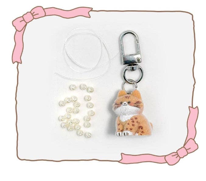 Fluffy Cat DIY Keychain Kit – Surprise Blind Box Charm