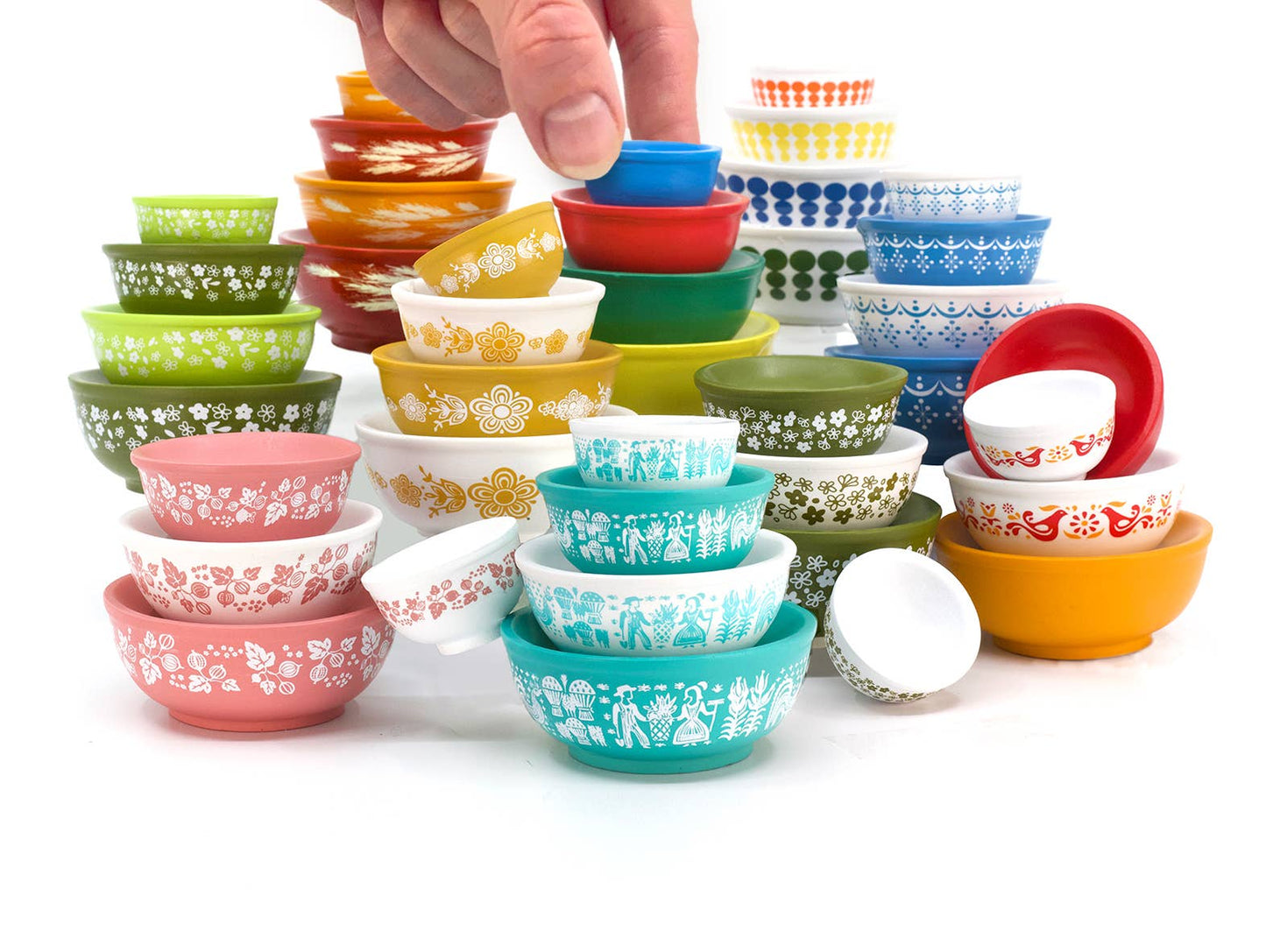 Mini Pyrex-Inspired Mixing Bowls – Retro Stackable Set
